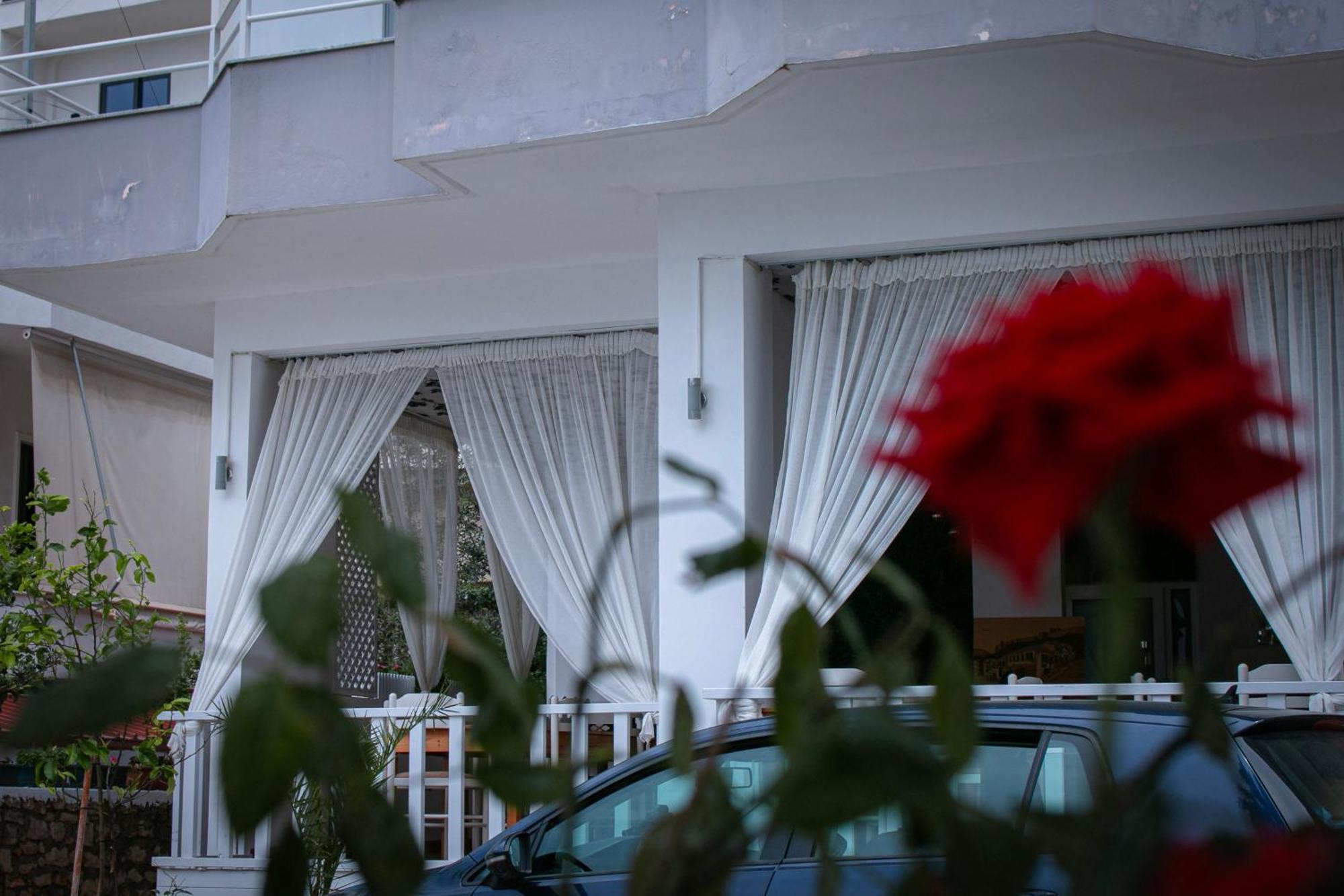 Hotel Fron Sarandë Exterior foto