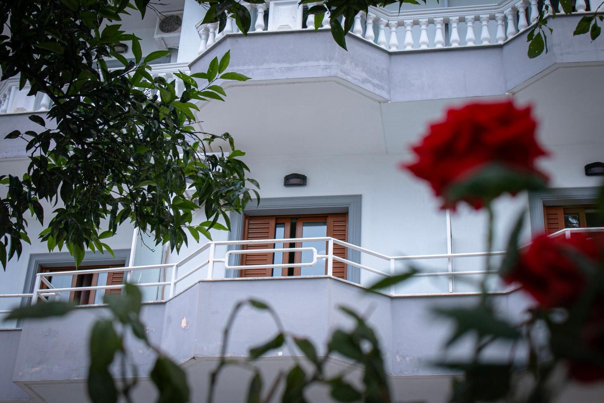 Hotel Fron Sarandë Exterior foto